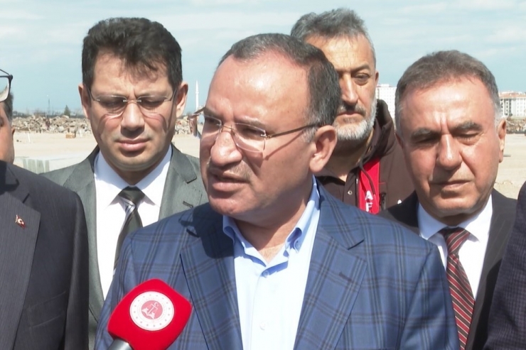 Bakan Bozdağ Açıkladı: “kurulacak Olan Konteyner Kentte Alt Yapı Çalışmaları Tamamlandı”