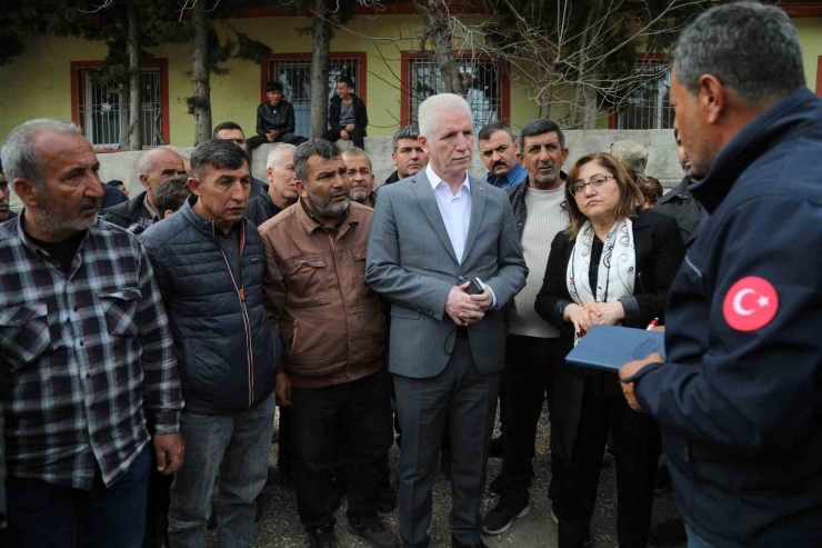 Deprem Bölgesinde Çilek Üretimine Destek