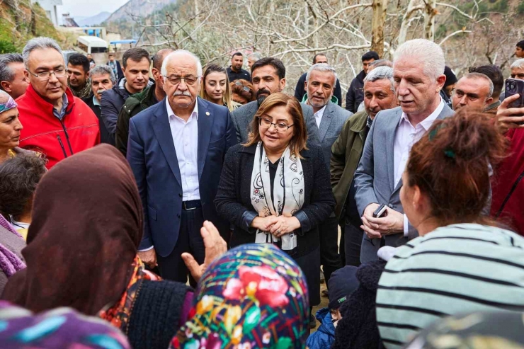 Deprem Bölgesinde Çilek Üretimine Destek