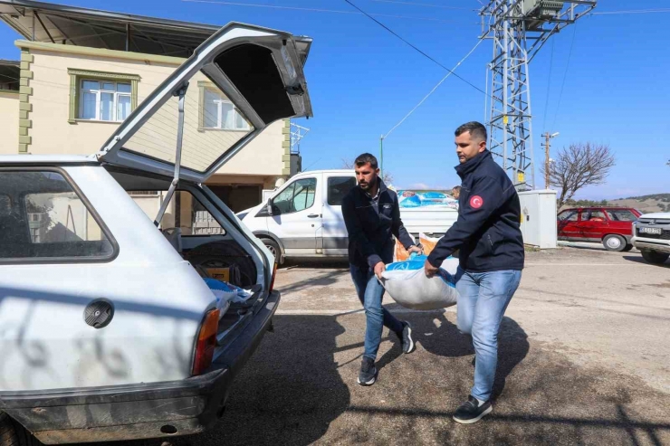 Afetzede Besiciler, 2 Bin Tonluk Yem Desteğinden Memnun