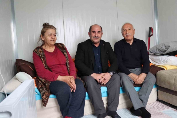 Şehit Pilot Ertan’ın Ailesi Konteynerde Hayata Tutundu
