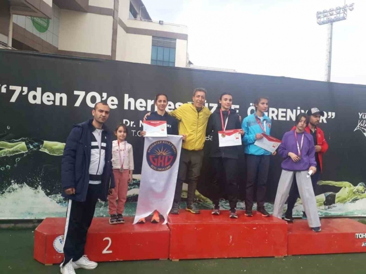 Atletizmde Gaziantep Kolej Vakfı Başarısı