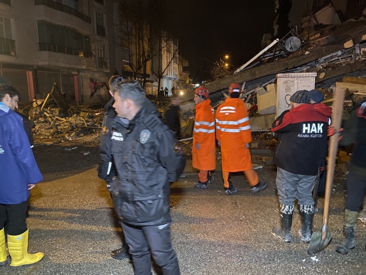 Çöken Binada Arama Ve Kurtarma Çalışmaları Sona Erdi