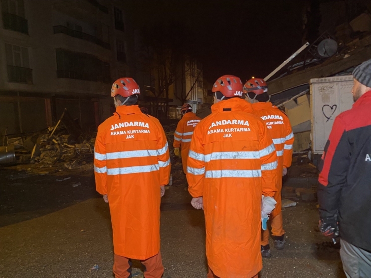 Çöken Binada Arama Ve Kurtarma Çalışmaları Sona Erdi