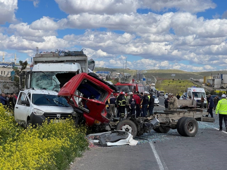 Şanlıurfa’da Feci Kaza: 2 Ölü, 4 Yaralı