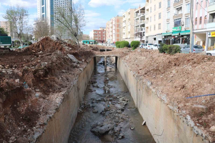 Şanlıurfa’da 17 Kişinin Öldüğü Selin Ardından Derelerde Çalışma Başlatıldı