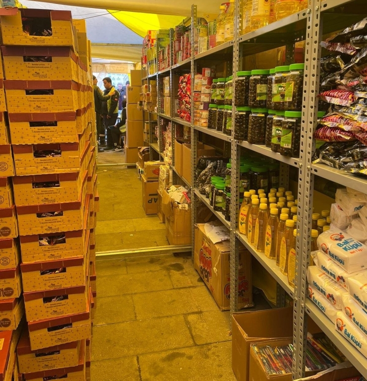 Sosyal Marketler Depremzedelerin İhtiyaçlarını Karşılıyor