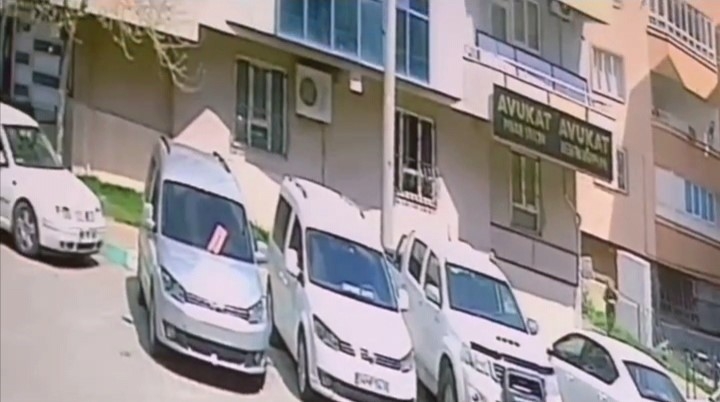 Kadının Kayınbiraderini Vurduğu Anlar Kamerada