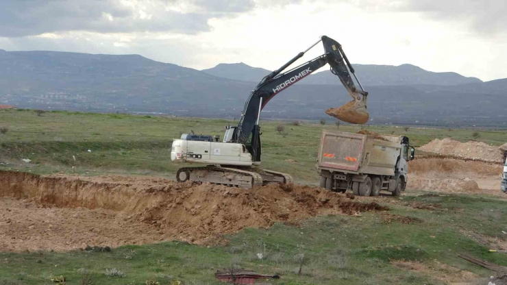 Depremde Etkilenen Malatya’da Köy Evlerinin İnşasına Başlandı