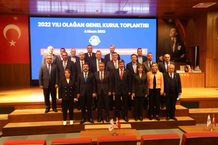 Tekstil İhracatçıları Genel Kurulda Bir Araya Geldi
