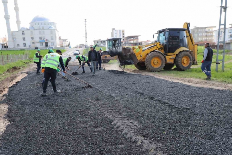 Sezonun İlk Asfalt Serimi Gerçekleşti