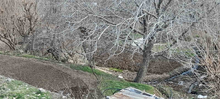 Kulp’ta Baharla Birlikte Bahçe İşleri Başladı