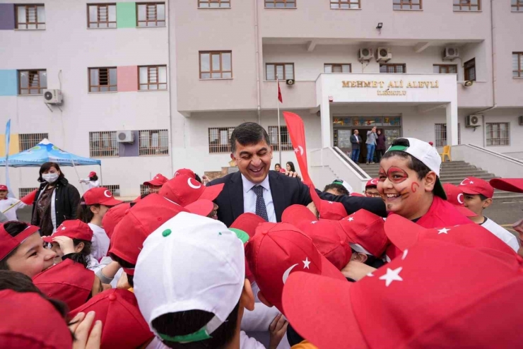 14 Binin Üzerinde Öğrenci Parkurlarda Doyasıya Eğlendi