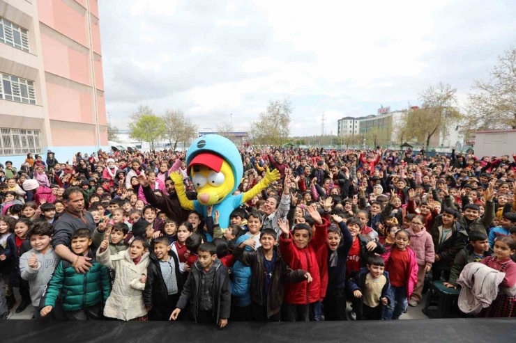 Büyükşehir’den Afetzede Çocuklar İçin Sinema Etkinliği