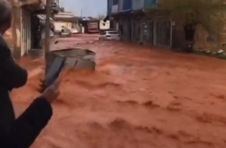 Şanlıurfa’da Sağanak Yağış Sele Neden Oldu