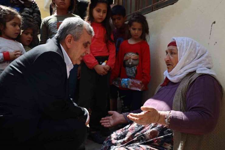 Beyazgül Selden Etkilenen Vatandaşları Yalnız Bırakmadı