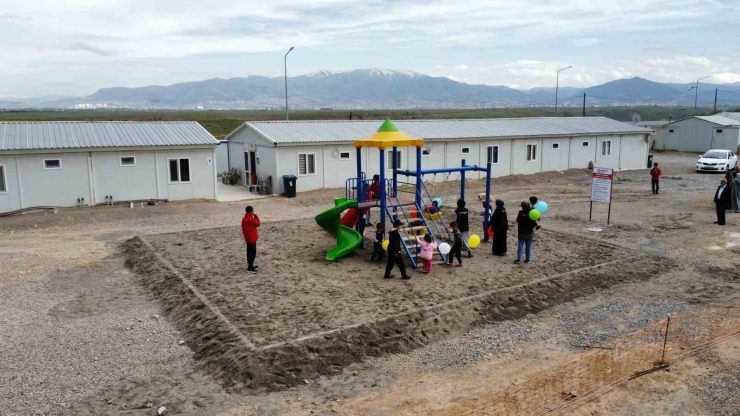 Malatya’da Bir Sanayi Kuruluşu, İşçileri İçin Konteyner Kent Kurdu