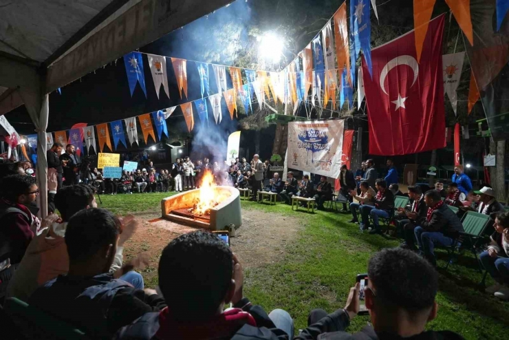 Fadıloğlu İle Gül, Gençlik Kampı’ndaki Gençlerle Buluştu