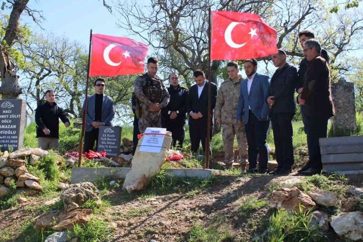 Dicle Kaymakamı Yurdagül Asker, Polis Ve Şehit Aileleriyle Bayramlaştı