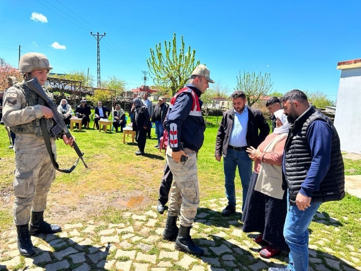 Jandarmadan Şehit Annesine Ziyaret