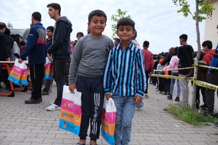 Adıyaman’da 8 Bin Öğrenciye Kitap Dağıtıldı