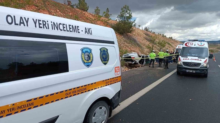 İki Kardeşin Bulunduğu Araç Takla Attı, 15 Yaşındaki Çocuk Hayatını Kaybetti