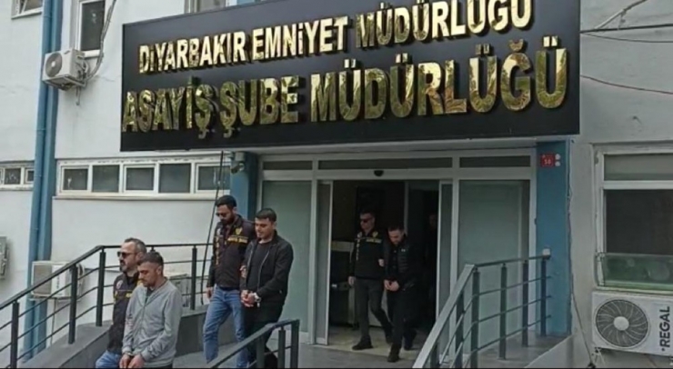 Diyarbakır’da Depremzedelerin Evine Dadanan 10 Zanlı Tutuklandı