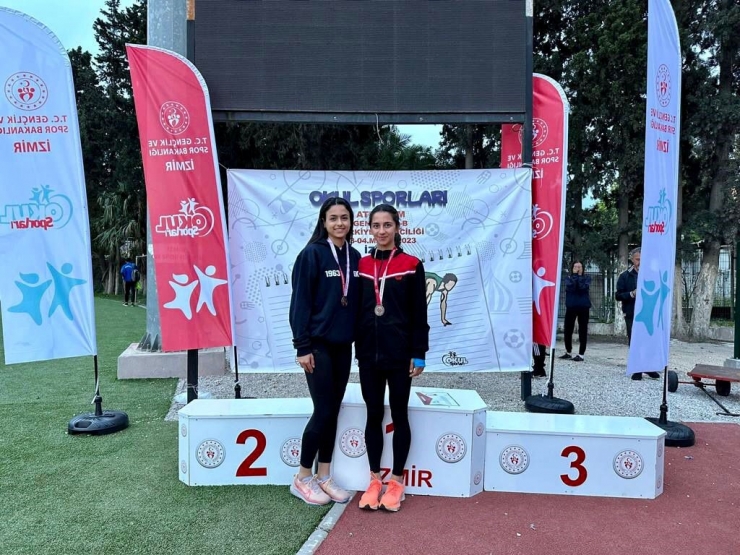 Gaziantep Kolej Vakfı Atletizmde Türkiye İkincisi