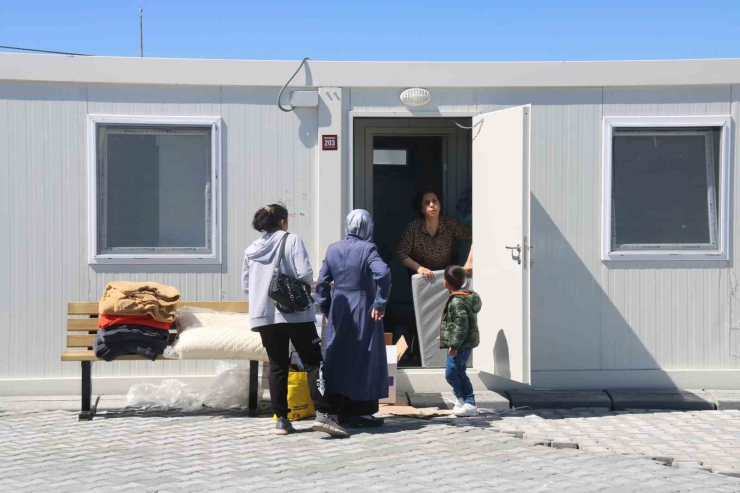 Diyarbakır’da 194 Aile Konteyner Kente Yerleştirildi