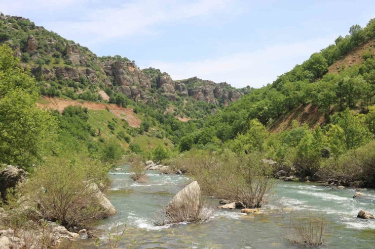 Yerleşimi İlk Çağ’a Dayanan Diyarbakır’ın Saklı Cenneti İhtişamını Koruyor