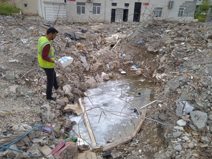 Adıyaman’da Haşarat İle Mücadelesi Devam Ediyor