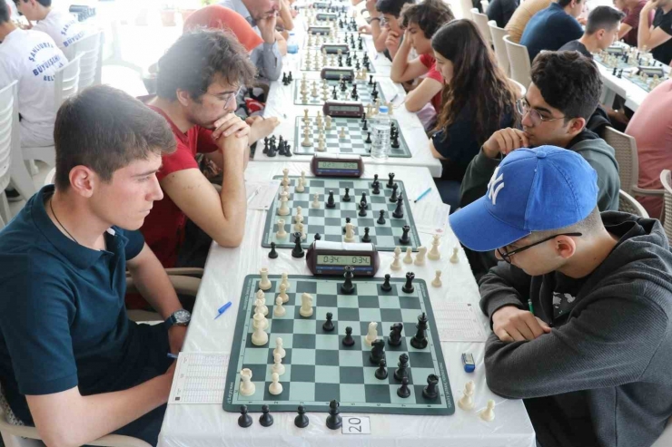 Şanlıurfa’da 19 Mayıs Satranç Turnuvası