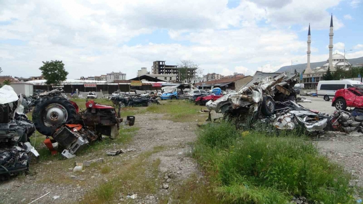 Malatya’da Depremde 200 Milyon Tl Değerindeki 245 Araç Hurdaya Döndü