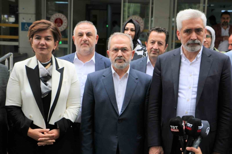 Ak Parti Diyarbakır Milletvekilleri Mazbatalarını Aldı