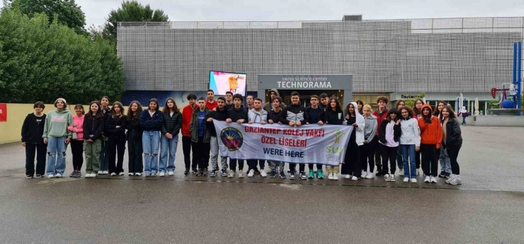 Kolej Öğrencilerine Avrupa’da Bilim Ve Kültür Gezisi