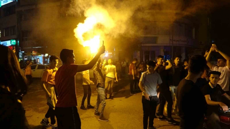 Galatasaray’ın Şampiyonluğu Adıyaman’da Coşkuyla Kutlandı