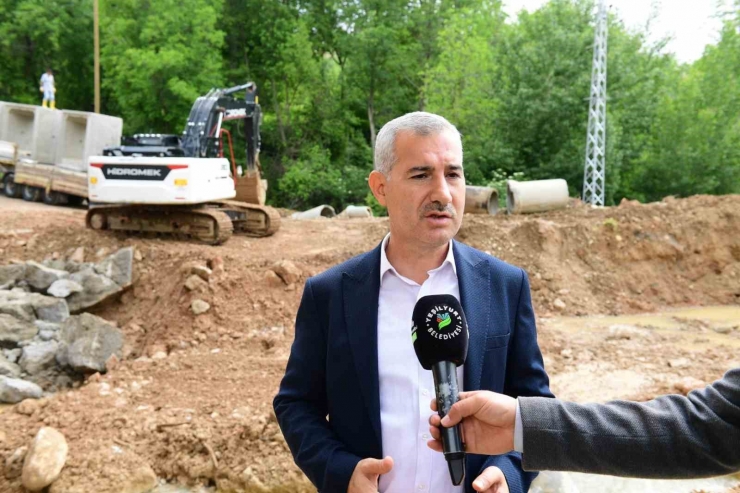 Başkan Çınar, Dere Islah Ve Yol Yenileme Çalışmalarını İnceledi