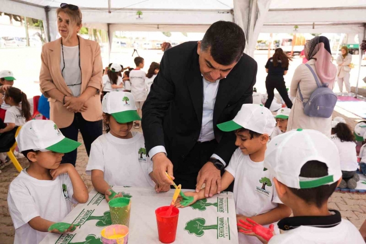 Ana Sınıfı Öğrencileri, Şenlikli Havasında Mezun Oldu