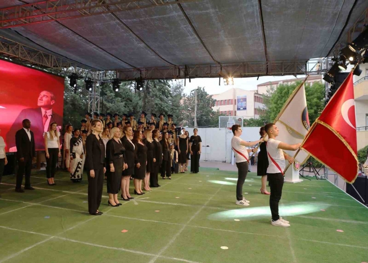 Gkv Anaokulu Öğrencilerine Muhteşem Kep Töreni