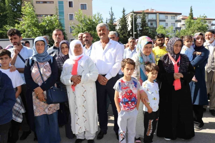 Deprem Bölgesi Malatya’dan İlk Hac Kafilesi Dualarla Uğurlandı