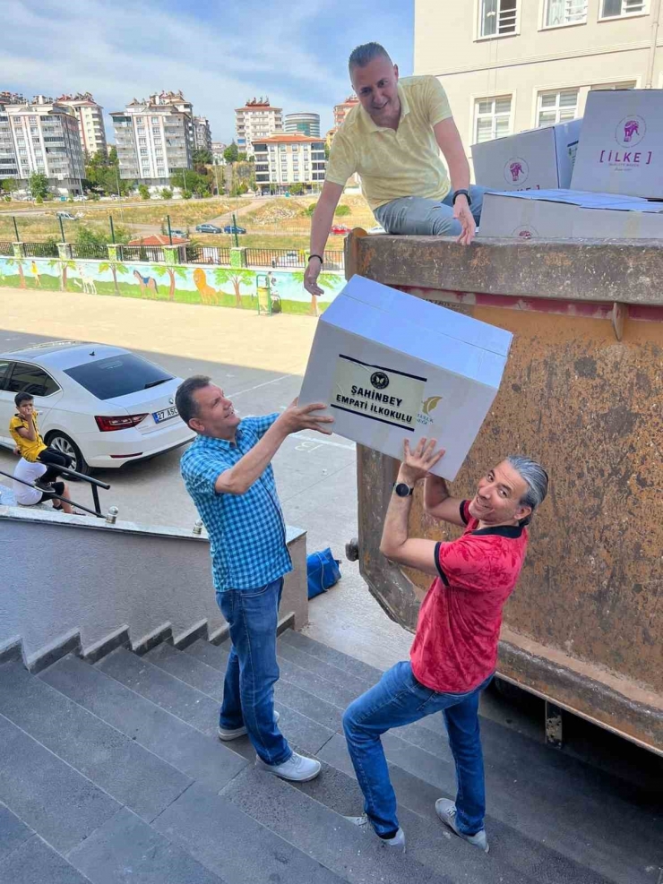 Gaziantep Şahinbey Empati İlkokulu Eğitimcilerinden Duyarlı Davranış