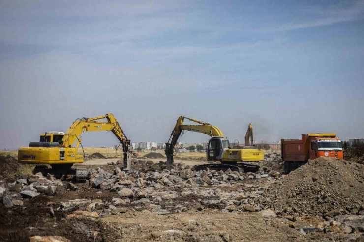 Yenişehir İlçesinin Kırsal Bölgelerinde Yol Çalışmaları Devam Ediyor