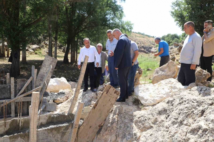 Diski Kırsal Mahallelerin Su Sorununu Çözmeye Devam Ediyor