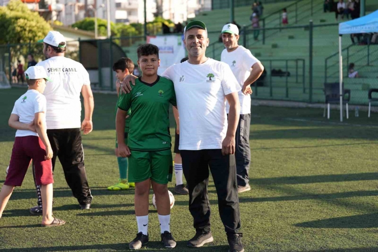 Babalar Ve Oğulları Kıyasıya Mücadele Etti