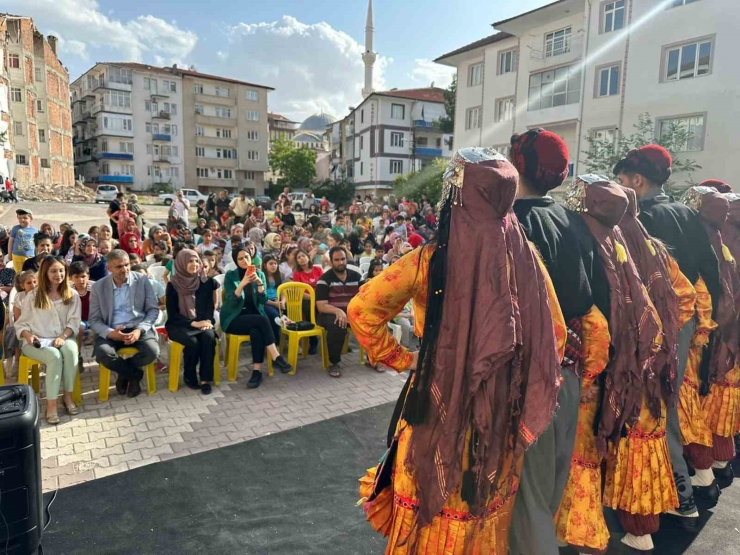 Malatya’da Depremzede Çocuklar Ve Ailelerine Moral Etkinliği