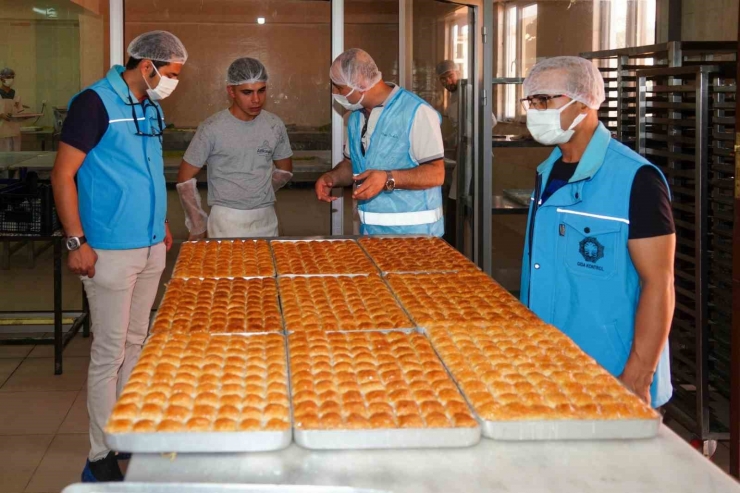 Kurban Bayramı Öncesi Tatlı İmalathanelerine Sıkı Denetim