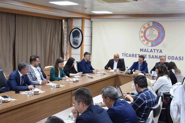 Ab Büyükelçisi’ne Depremin Ekonomiye Verdiği Zarar Anlatıldı