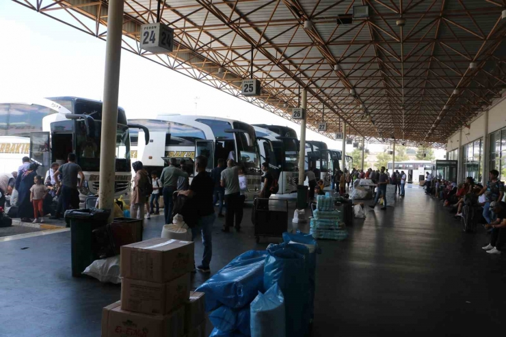 Diyarbakır Otogarı’nda Bayram Öncesi Geliş Hareketliliği