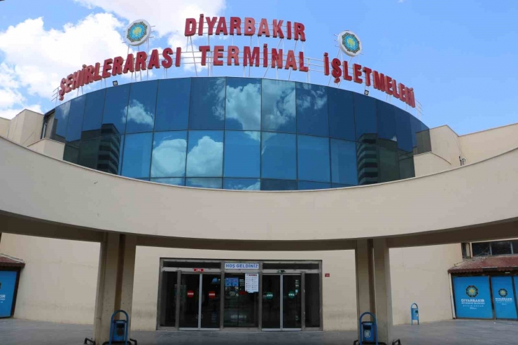 Diyarbakır Otogarı’nda Bayram Öncesi Geliş Hareketliliği