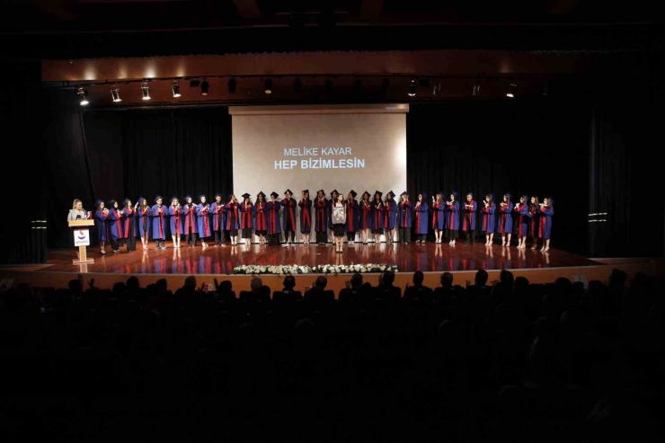 Sanko Üniversitesi Shmyo’ Da Mezuniyet Coşkusu